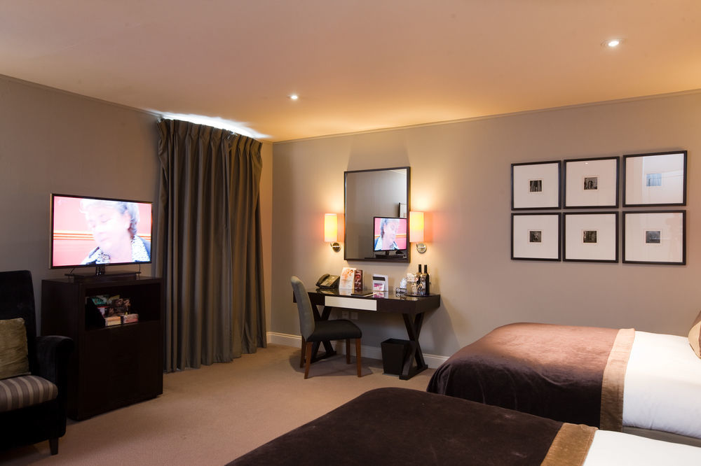 มัลแมซง เอดินบะระ Hotel ภายนอก รูปภาพ