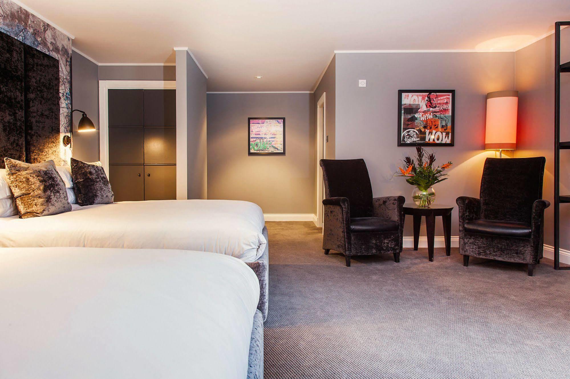 มัลแมซง เอดินบะระ Hotel ภายนอก รูปภาพ